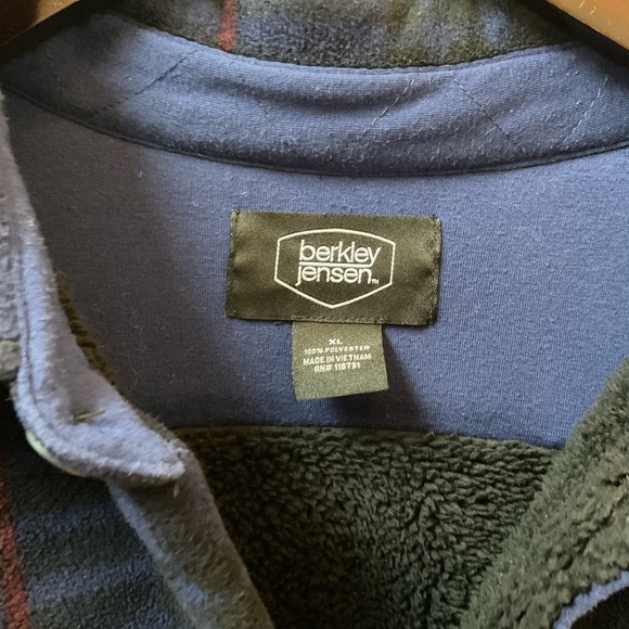 Berkley Jensen Sherpa Lined Mens Shacket - Picture 2 of 5